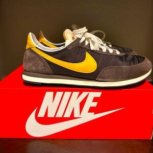 Nike Waffle Trainer 2 SP Size: 10.5 - Brown and Yellow - Preowned
